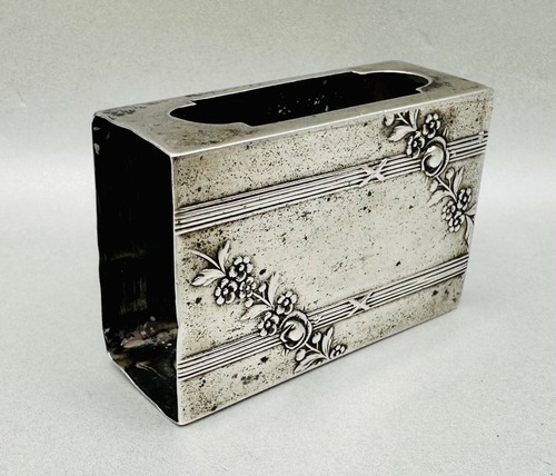 Antique 800 silver matchbox - 800,